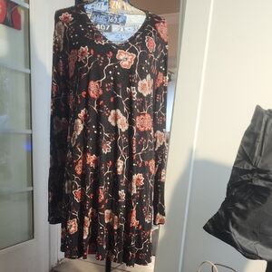 Lane Bryant Black and Red Floral Tunic